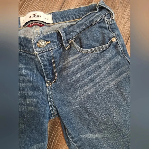 Hollister Blue Denim Bermuda Shorts Juniors Size 5 - Picture 2 of 9